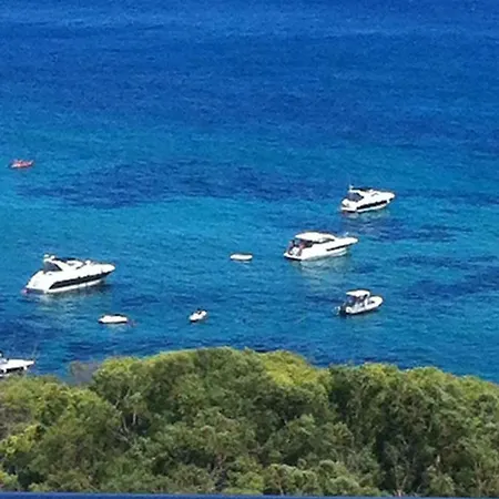 Panorama Apartment *